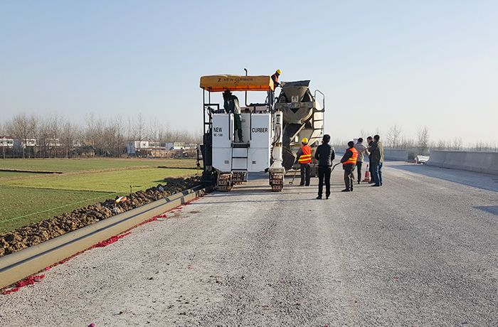 硬路肩是什么？和土路肩有什么區(qū)別？